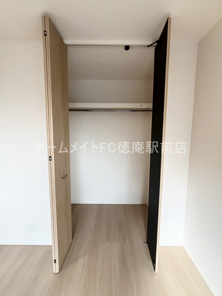 大東市太子田２丁目のハイツの収納