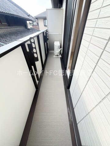 大東市太子田２丁目のハイツのバルコニー