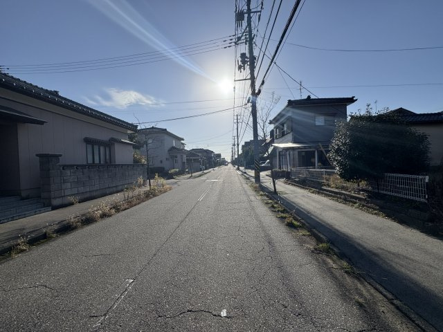 江南区曽野木1丁目　土地の前面道路含む現地写真