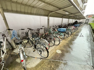 【その他】 | ロワイヤル飾磨 | 屋根付きが嬉しい自転車置場♪