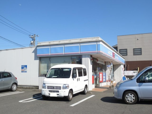 【外観】 | パレ・ドゥ大淀 | ローソン宮崎城ケ崎店