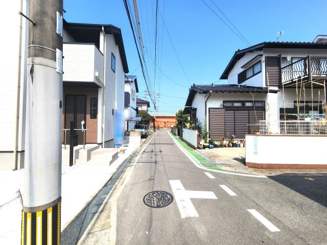 福岡市早良区賀茂2丁目第4-1棟（1号棟）　の前面道路含む現地写真|前面道路です。