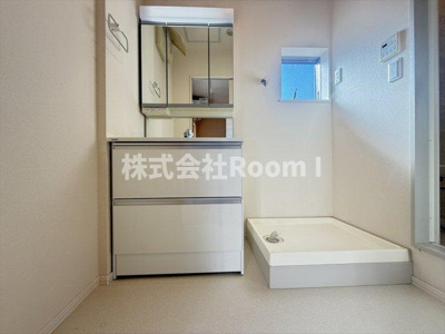 【洗面所】 | アヴェイル淡路・旭化成ヘーベルメゾンHEBEL HAUS | ゆったりとスペースのある洗面所