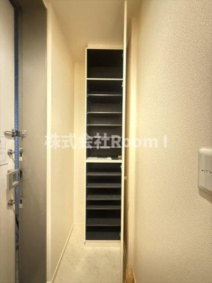 【玄関】 | アヴェイル淡路・旭化成ヘーベルメゾンHEBEL HAUS | 落ち着いた玄関です