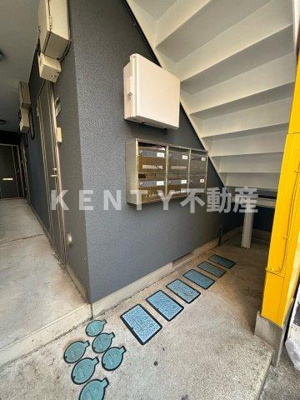 【エントランス】 | ジュネスナガサワ | 清潔なエントランスです