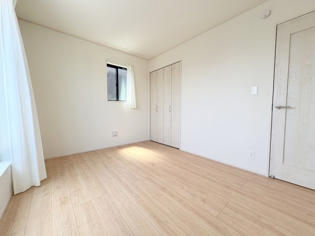 三郷市戸ケ崎5丁目　新築戸建　全10棟　F号棟の洋室|同施工会社の参考写真になります。