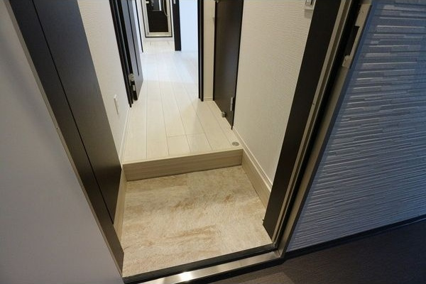 GRANDTIC KRS IIの玄関