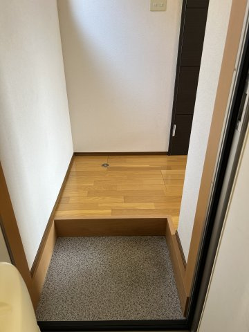 コーポラス手形の玄関
