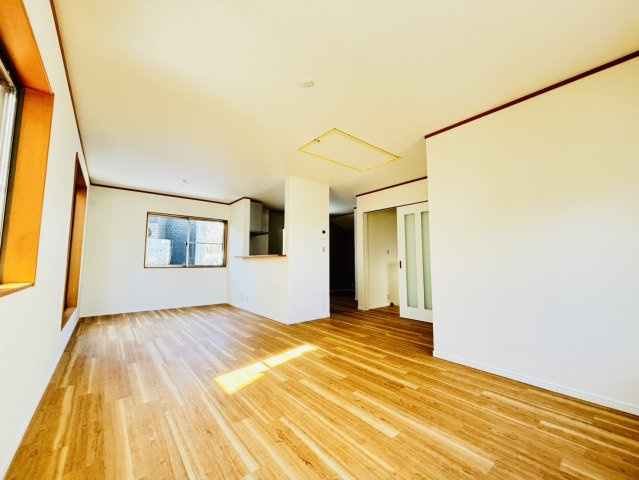和田戸建の居間・リビング