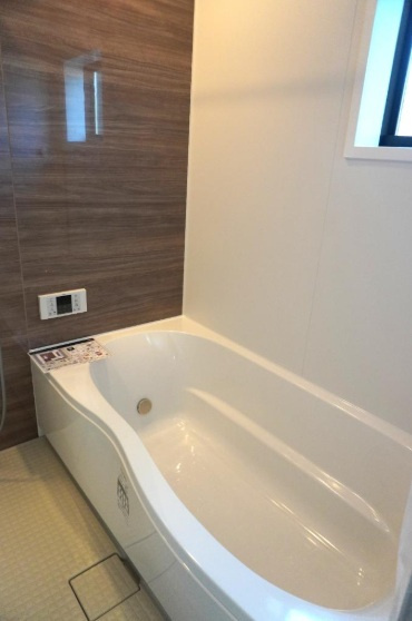 明石市朝霧町2丁目の浴室