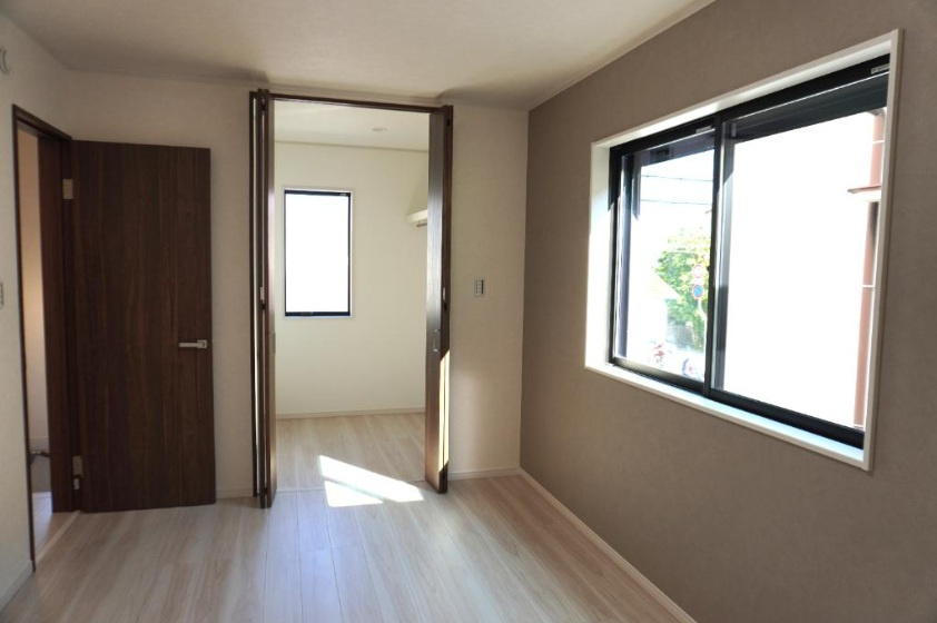 明石市朝霧町2丁目の洋室