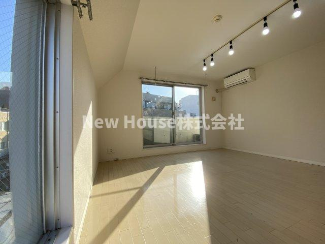 フレイス要町の洋室