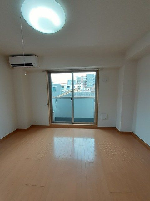 フェリエーラ南砂弐番館の居間・リビング