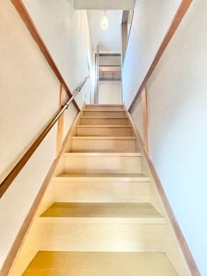 【内装】 | 吹田市岸部北４丁目中古戸建 | 現在ご返済中のカーローン・カードローン・教育ローンなどを住宅ローンに一本化したり、家具家電購入費用・引越し費用を住宅ローンと組み合わせるなど、お客さまにメリットの多い住宅ローンのご提案が可能です。
