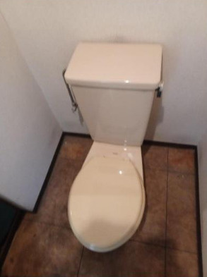 大津市中央２丁目の事務所のトイレ