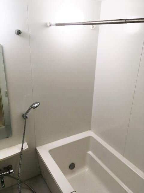 エスティメゾン赤羽の浴室