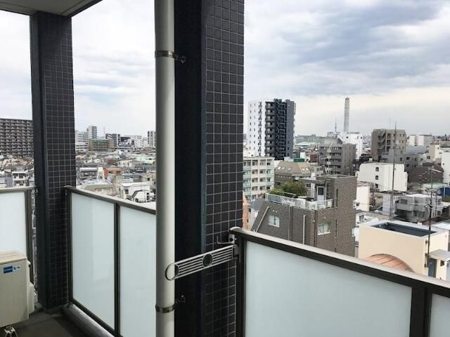 エスティメゾン赤羽のバルコニー