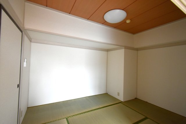 ライオンズマンション荒町の和室