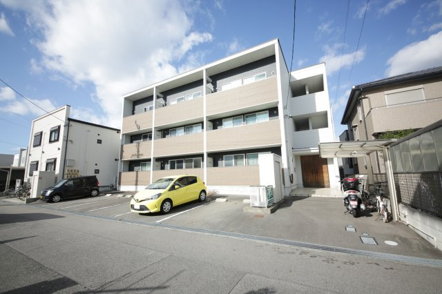 μ's　style（ミューズスタイル）の駐車場