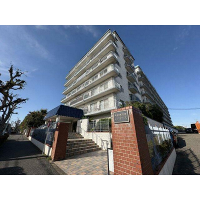 【外観】 | 秀和高円寺レジデンス | 鉄筋コンクリート造のがっちりとした建物。