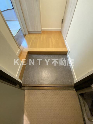 【玄関】 | 池上台コーポ | 明るい玄関です