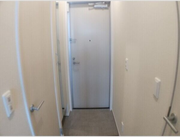 GRAND　D-ROOM呼続の玄関|収納もある玄関です