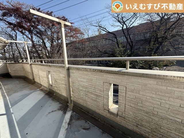 ふじみ野市亀久保　中古戸建のバルコニー