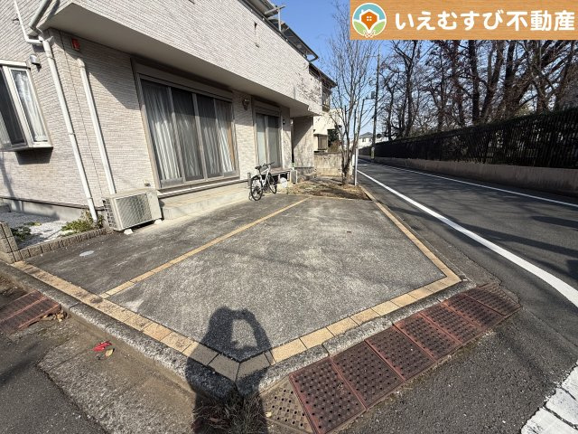 ふじみ野市亀久保　中古戸建の駐車場