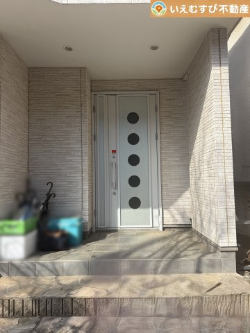 ふじみ野市亀久保　中古戸建のエントランス