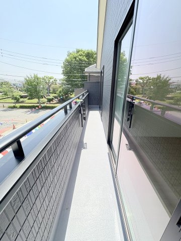 三郷市戸ケ崎5丁目　新築戸建　全10棟　G号棟のバルコニー|同施工会社の参考写真になります。