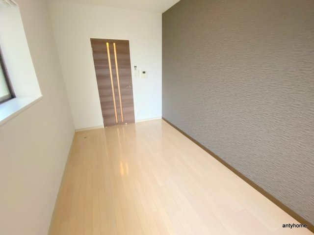 CASA MT 東三国　仲介手数料無料の居間・リビング