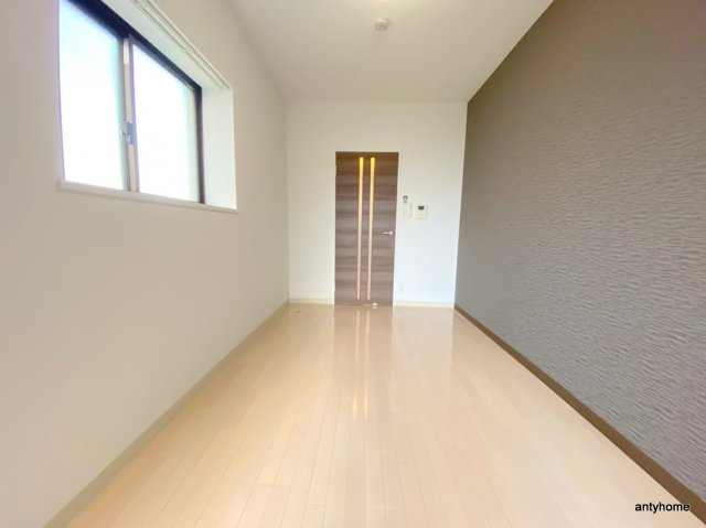 CASA MT 東三国　仲介手数料無料の居間・リビング