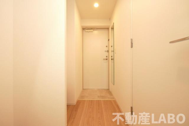 セレニテ難波ミラク参番館の玄関