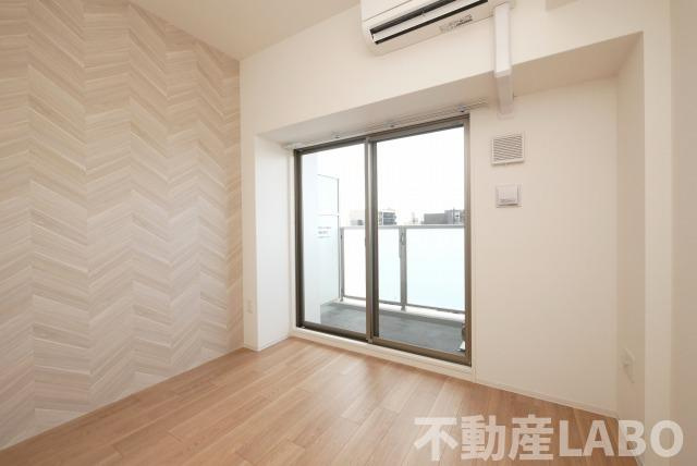 セレニテ難波ミラク参番館の居間・リビング