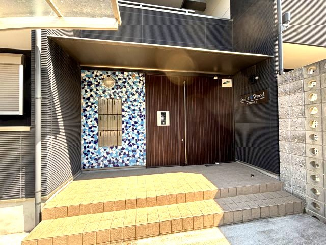 ステラウッド道明寺Ⅱのエントランス
