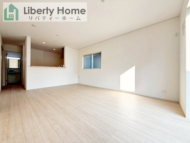 守谷市薬師台第14　新築戸建　2号棟の居間・リビング