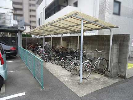 ビアンカ府中の駐輪場|平地で自転車での通勤・通学もラクラクです♪