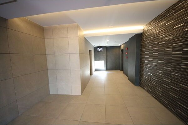 S-FORT名駅南五丁目のエントランス