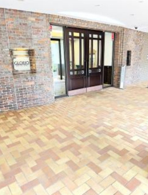 【エントランス】 | グローリオ三軒茶屋