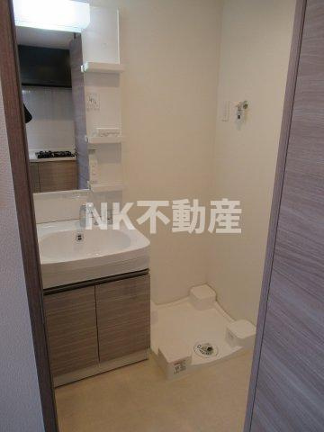 【洗面所】 | S-RESIDENCE小阪azure（河内小阪賃貸） | スペースが確保できる洗面所です