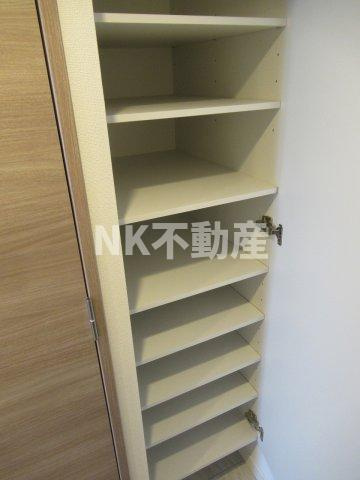 【収納】 | S-RESIDENCE小阪azure（河内小阪賃貸） | シューズボックスです
