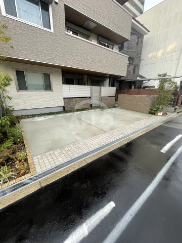 シャーメゾンプランヴェール住之江の駐車場|シャーメゾンプランヴェール住之江　敷地内駐車場