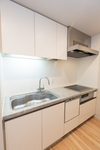 ザ・パークハウス　西新宿タワー６０のキッチン|※写真は同タイプ住戸です。