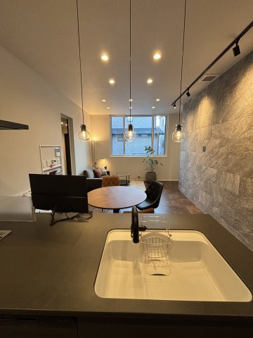 【居間・リビング】 | 東区花立６丁目