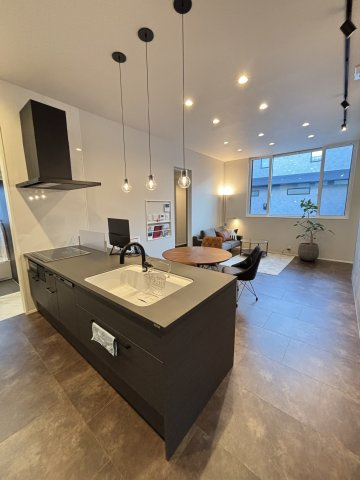 【居間・リビング】 | 東区花立６丁目