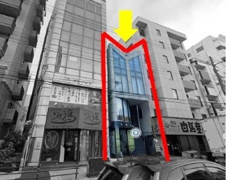 アイズワンビルの外観