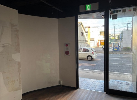 アイズワンビルの内装