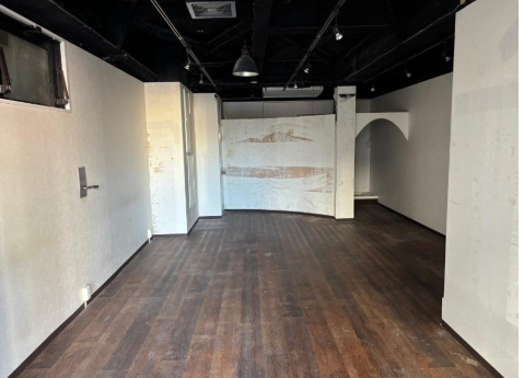 アイズワンビルの内装