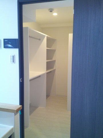 大阪市中央区久太郎町１丁目の賃貸マンションの収納