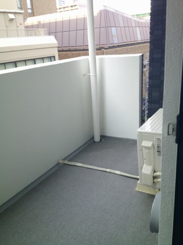 大阪市中央区久太郎町１丁目の賃貸マンションのバルコニー